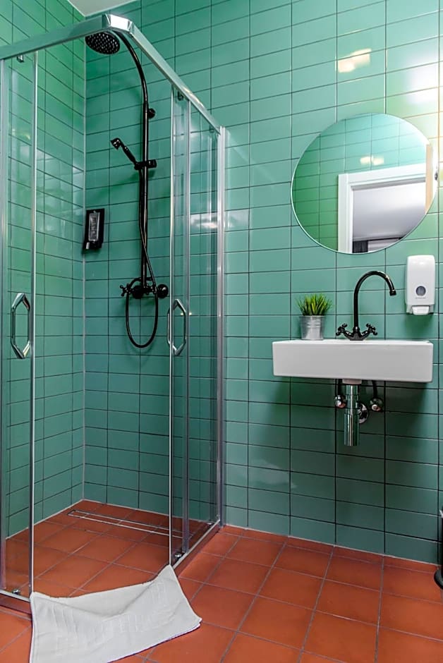 Stay Swanky Bed & Breakfast