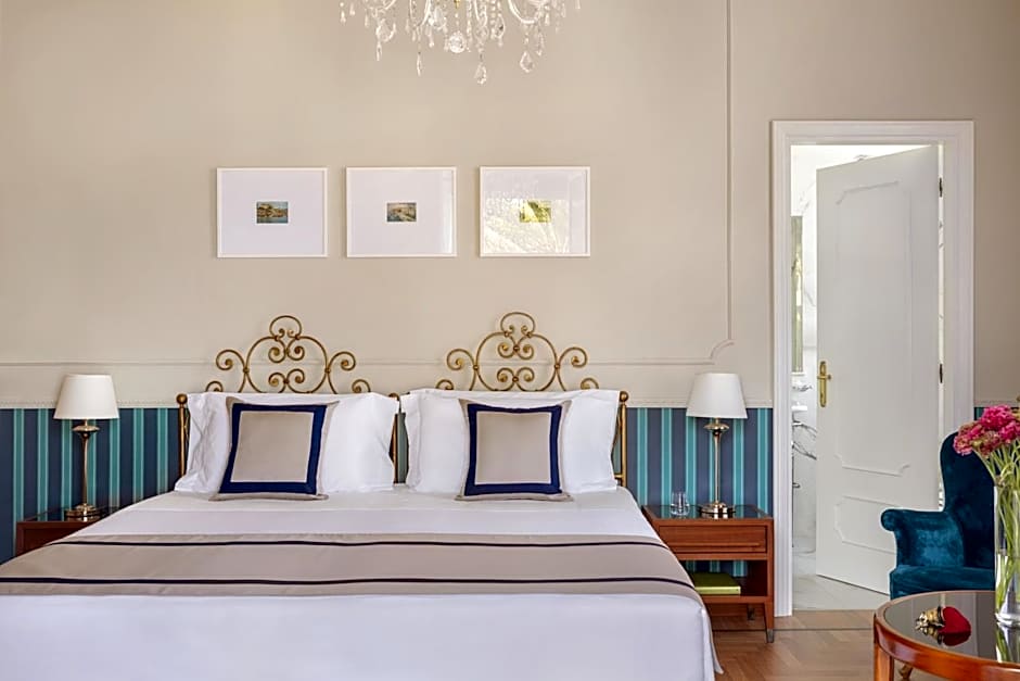 Photo 1 of 6 of Suite, Sea View