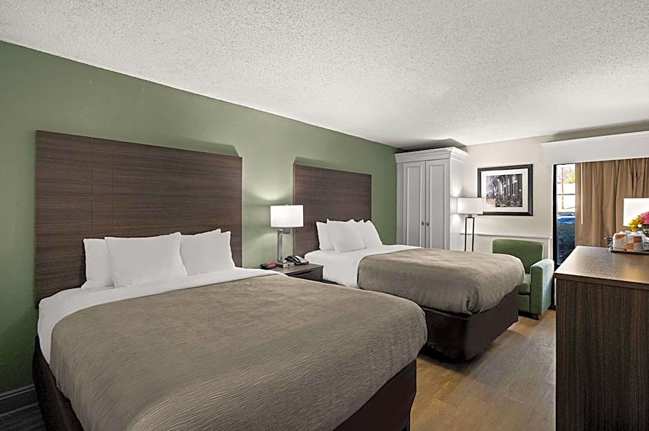 Photo 1 of 1 of 2 Double Beds, Smoking