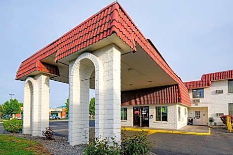 Hermiston Inn & Suites