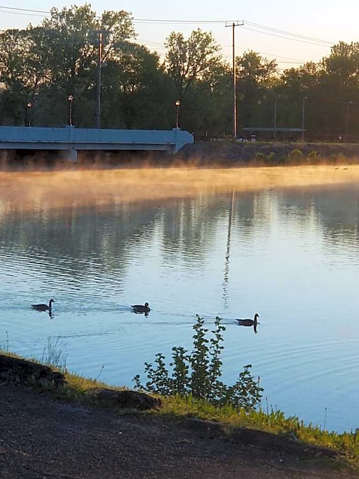 Drakes Creek Inn - formerly The Relax Inn