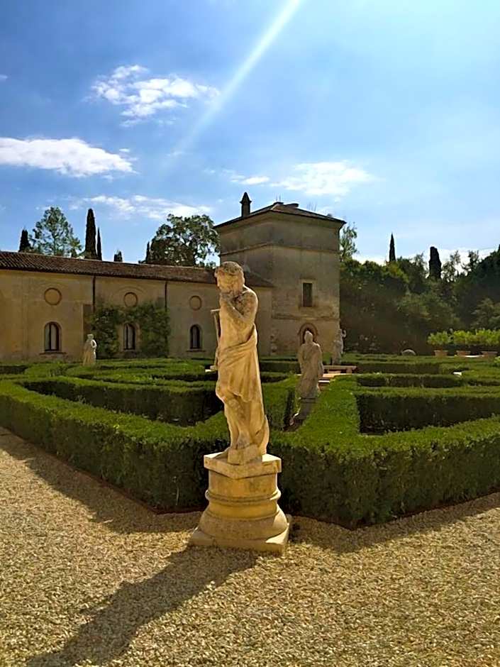 Villa Giona