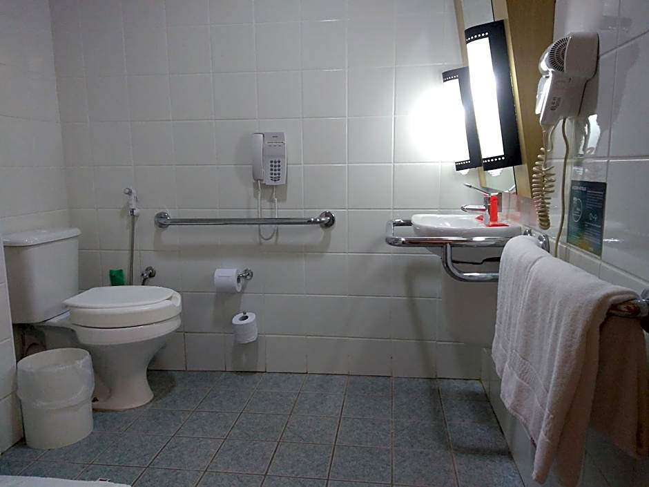 ibis Santos Gonzaga Praia