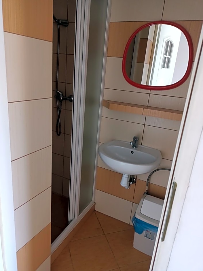 Pokoje Gościnne u MARCINA- sala zabaw, basen, melex, rowery, grill, mini dmuchaniec