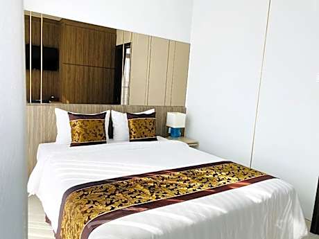 King Suite with Balcony