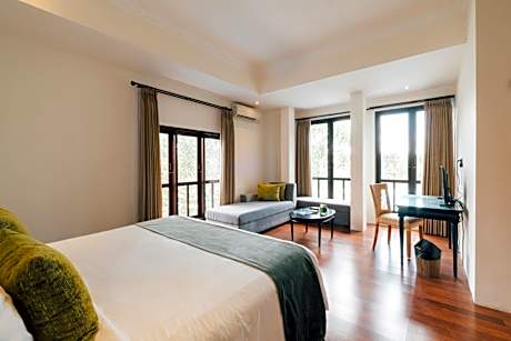 Deluxe Double Room with Balcony