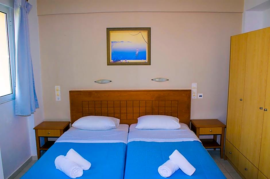 Sunshine Studios & Apartments