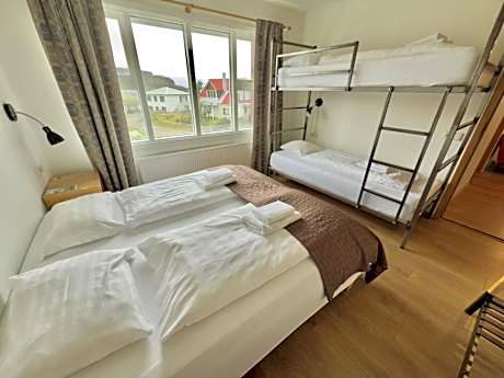 Quadruple Room with Shared Bathroom