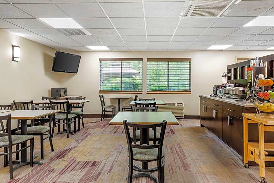 Best Western Berkshire Hills Inn And Suites