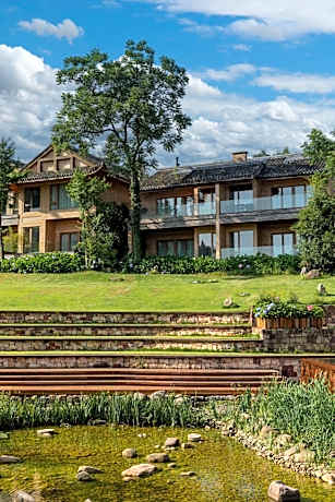 Evergreen Forest Retreat Zhangjiajie, Near National Forest Park Avator Park, Luxury Nature Escape, Free Airport&Train Shuttle Service & Travel itinerary, English Speaking Butler