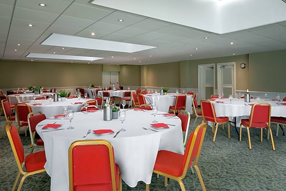 Ramada by Wyndham Cheltenham