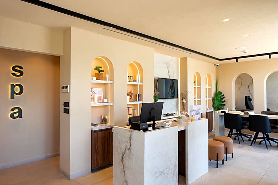 Lindia Thalassa