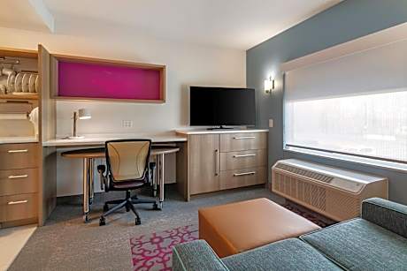 1 King Bed Studio Suite