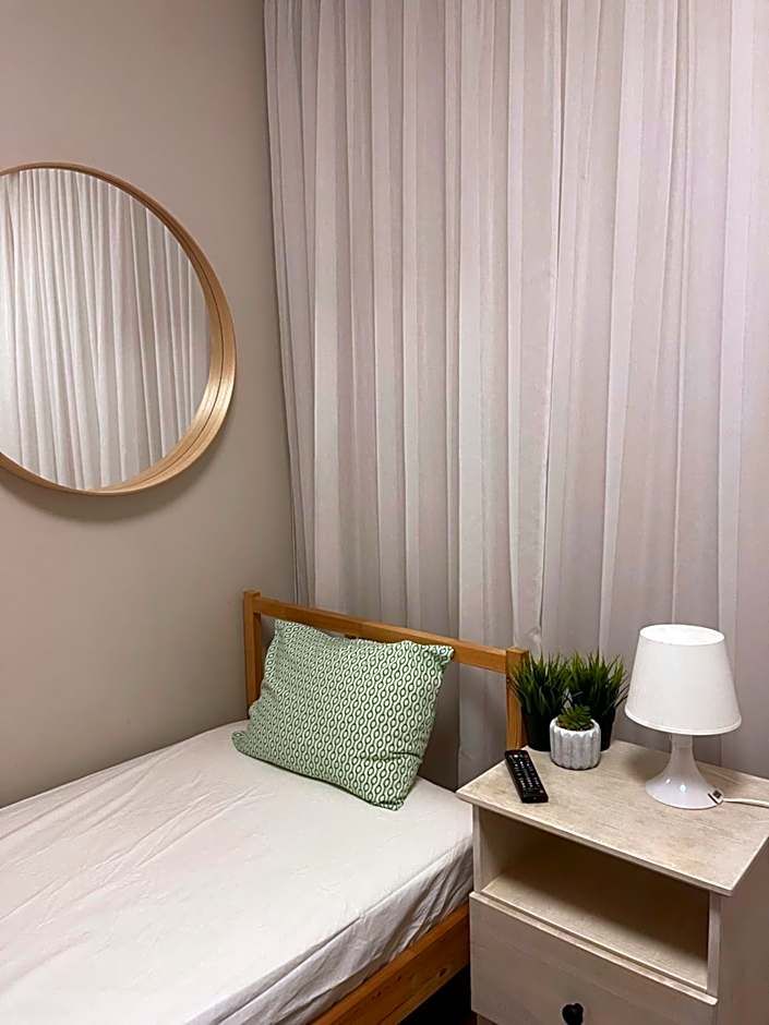 Photo 1 of 2 of Single Room