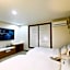White Tourist Hotel