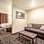 Cobblestone Hotel & Suites - Newport