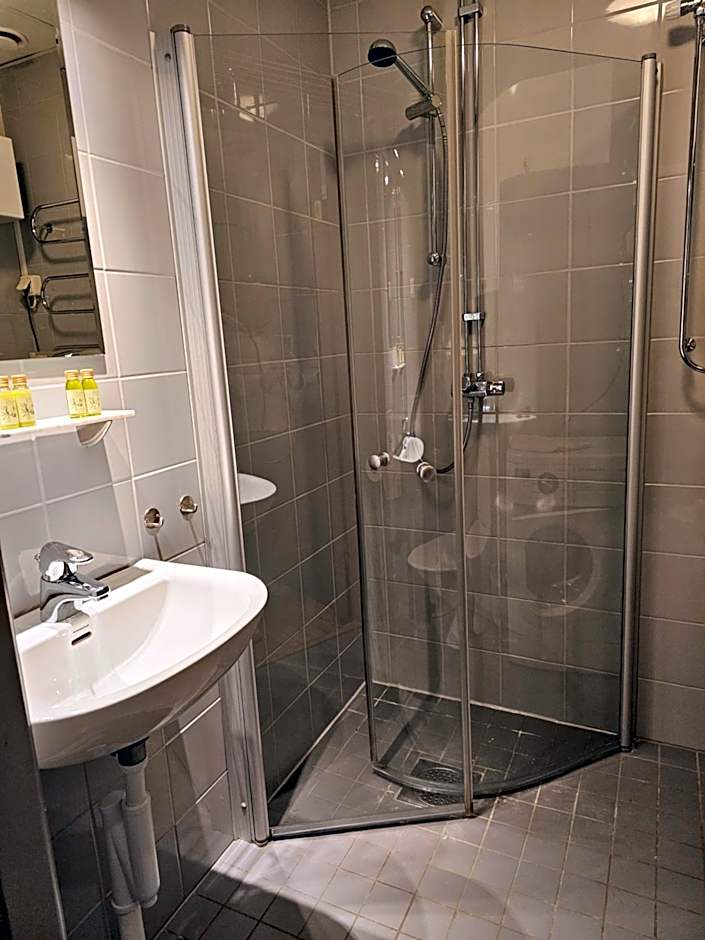 Live and Stay Lagerbring