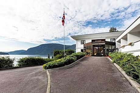 Olden Fjordhotel