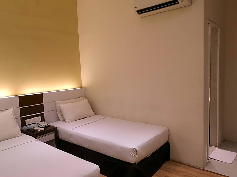 Photo 1 of 2 of Economy 2 Beds, Windowless