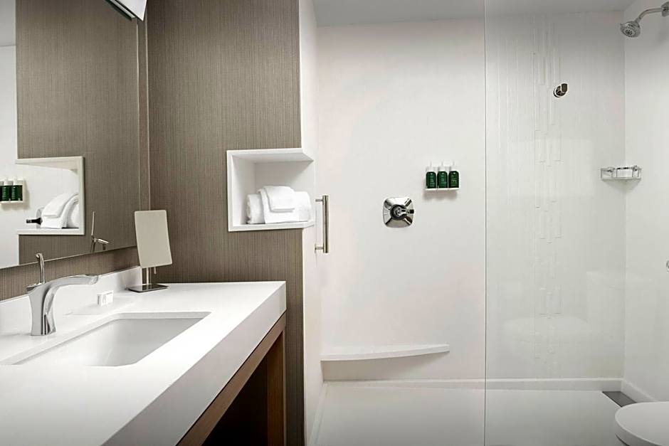 Courtyard by Marriott Portland East