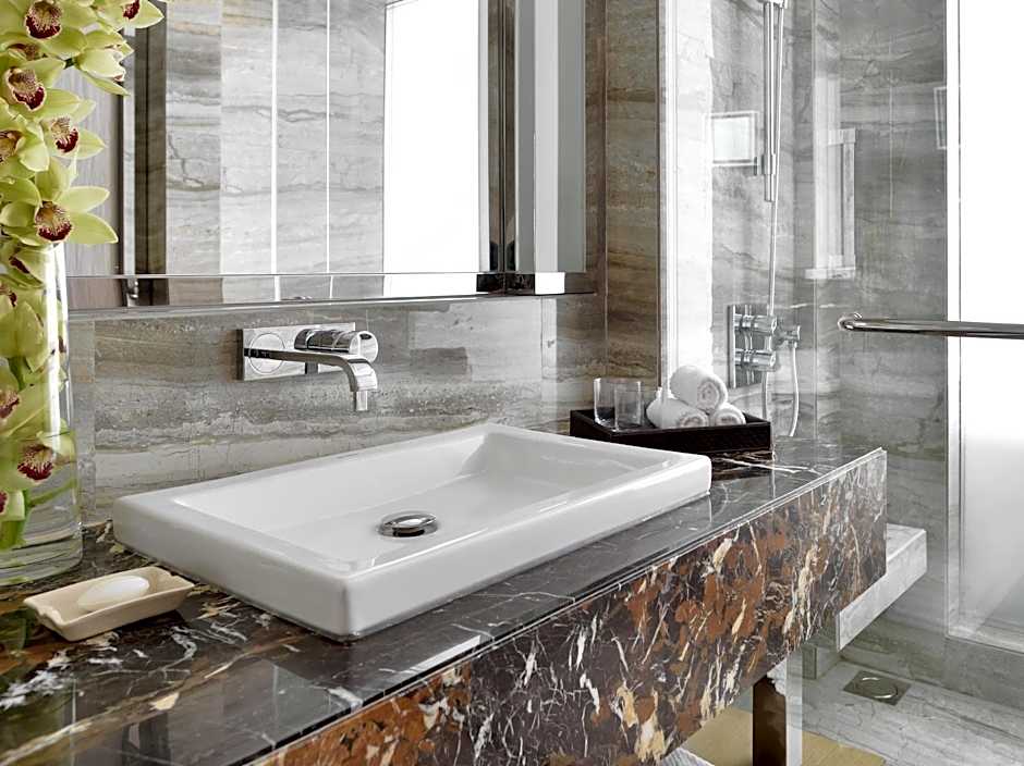 Renaissance Lucknow Hotel