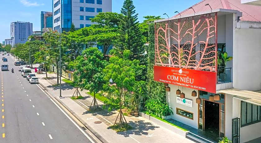 EMM Hotel Hue