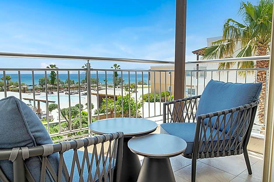 Grand Blue Beach Hotel