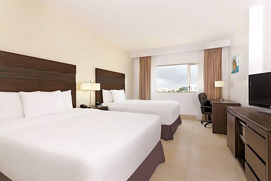 Wyndham Garden Cancun Downtown