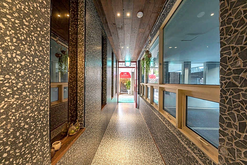 February Hotel SeongSeo