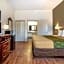Econo Lodge Inn & Suites