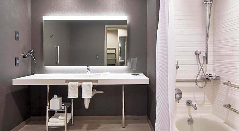 AC Hotel Tuscaloosa Downtown