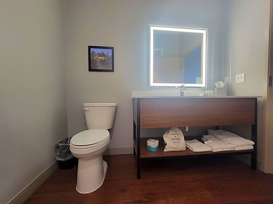 AmericInn by Wyndham International Falls Southwest