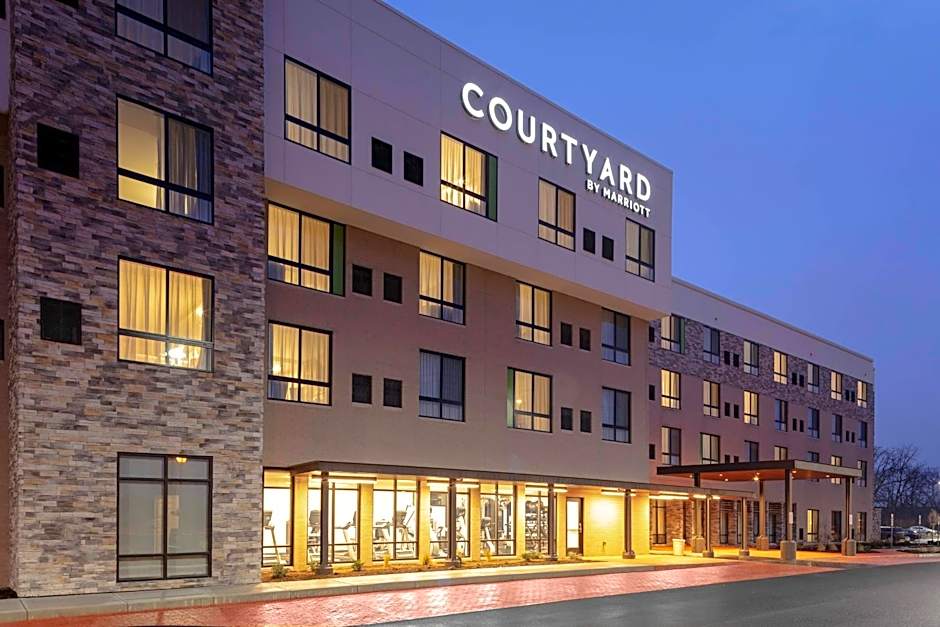 Courtyard by Marriott Cincinnati Mason