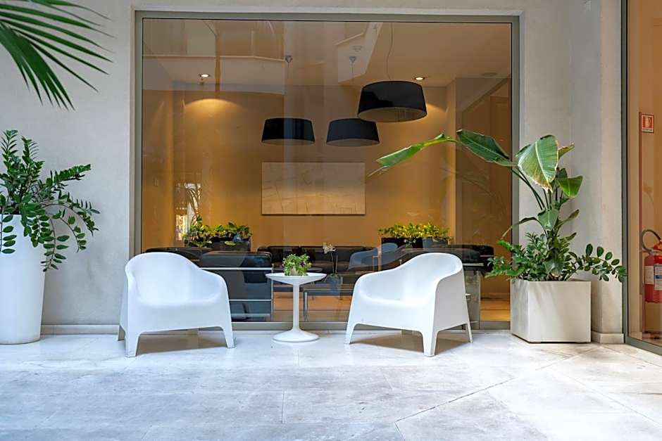 Home 15 Residence Hotel