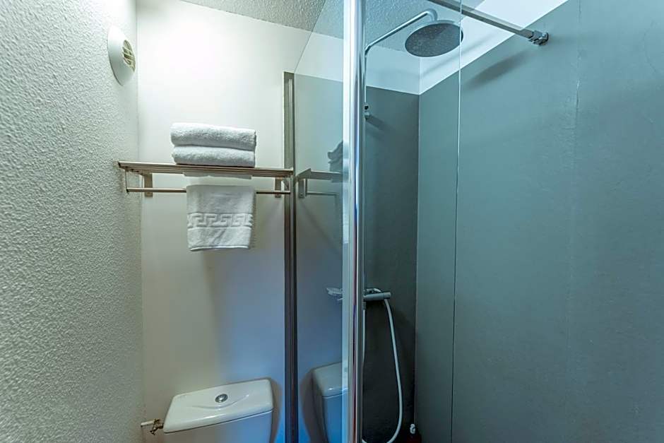 Brit Hotel Essentiel Tours Nord