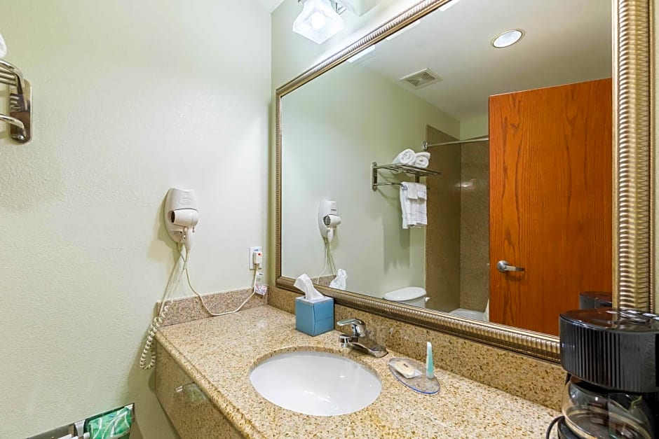 Suburban Studios Beaumont