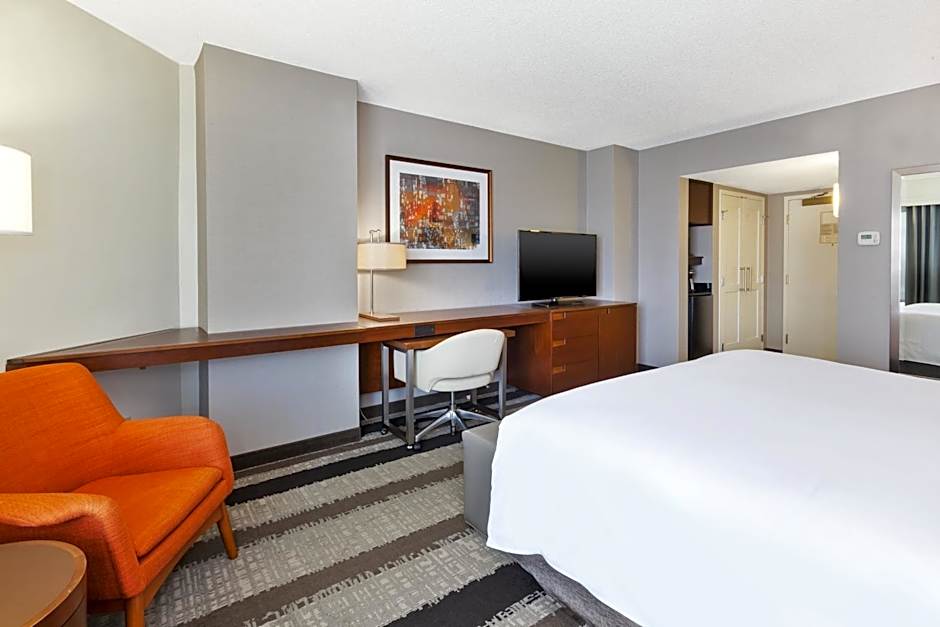 Crowne Plaza Dulles Airport By IHG
