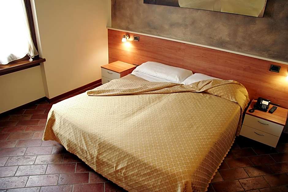 1 Double Bed or 2 Beds — 12 fotoğraftan 1. fotoğraf