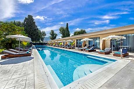 Triple Room with Private Pool