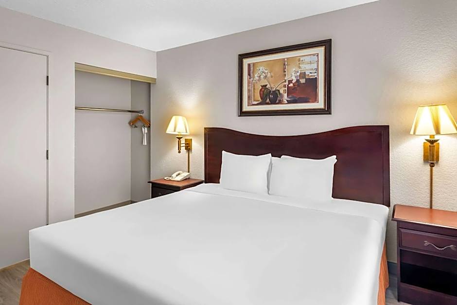 Country Inn & Suites by Radisson, Hot Springs, AR