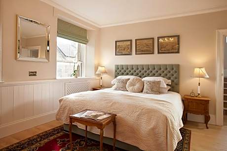 Superior King Room 3 w/bathtub