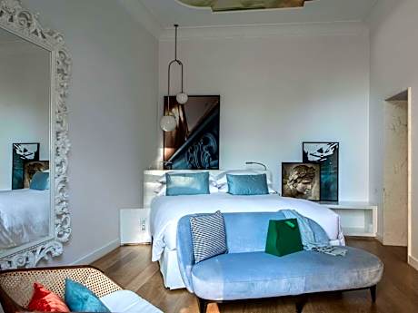 Premium Luxury Room
