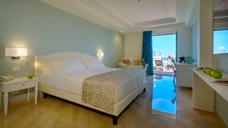 Deluxe Double Room with Sea View