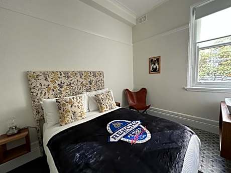 2nd Floor Double room with Shared Bathroom