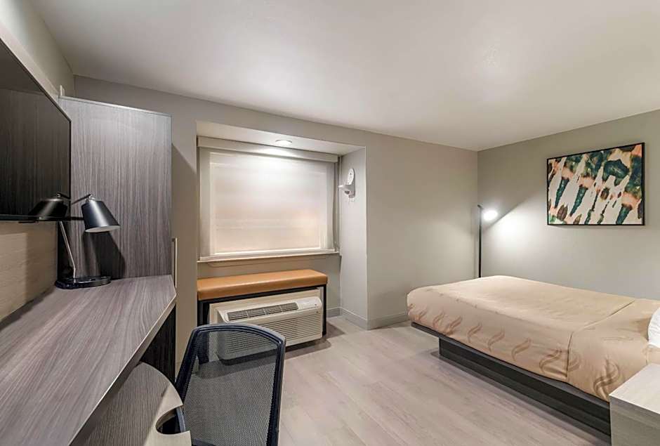 Quality Inn & Suites North Mesquite I-30