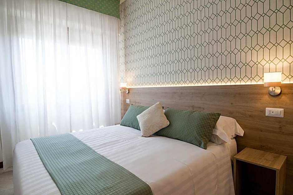 Hotel Pacific