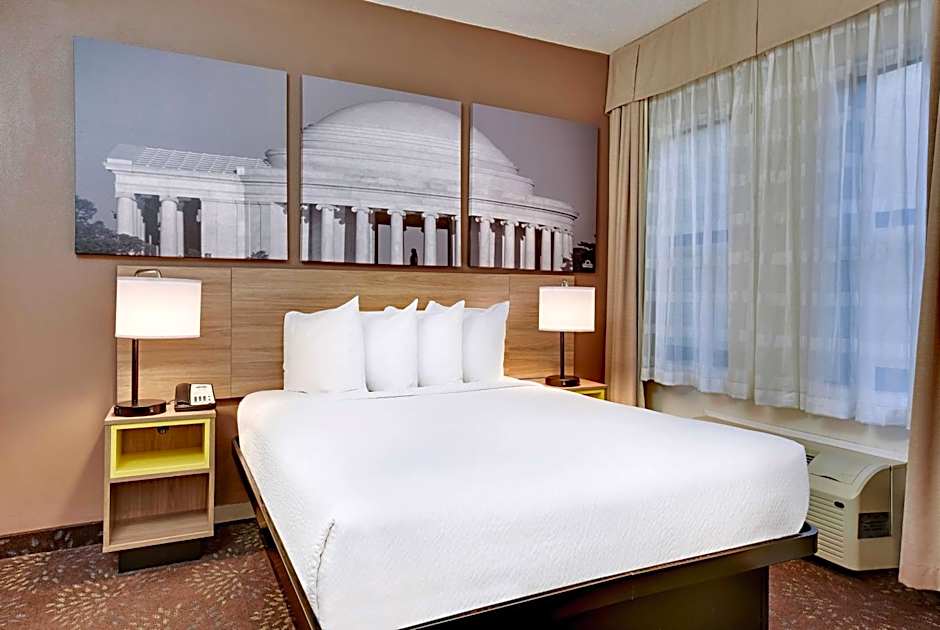 Days Inn by Wyndham Washington DC/Connecticut Avenue