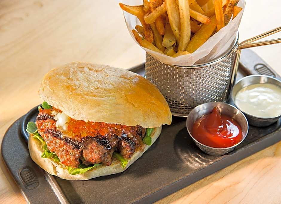 Hotel Indigo Traverse City By IHG