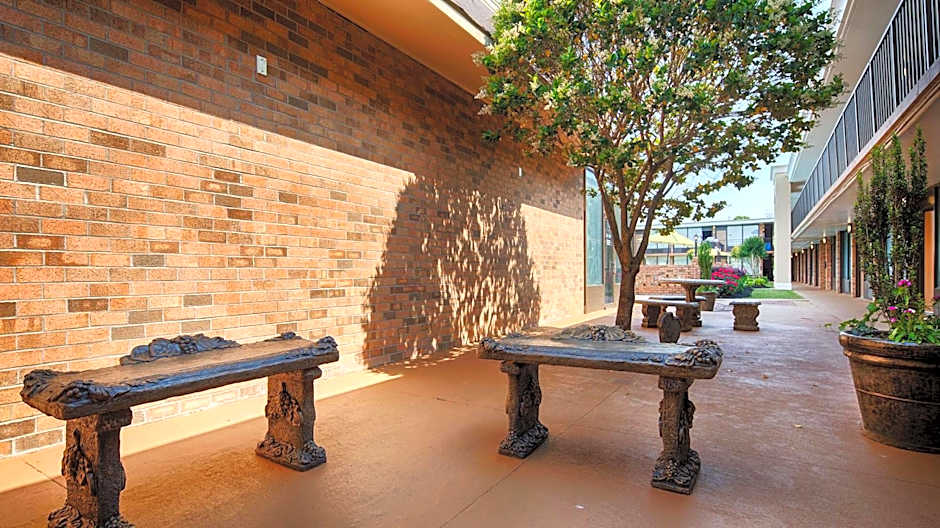 Best Western Greenville Airport Inn