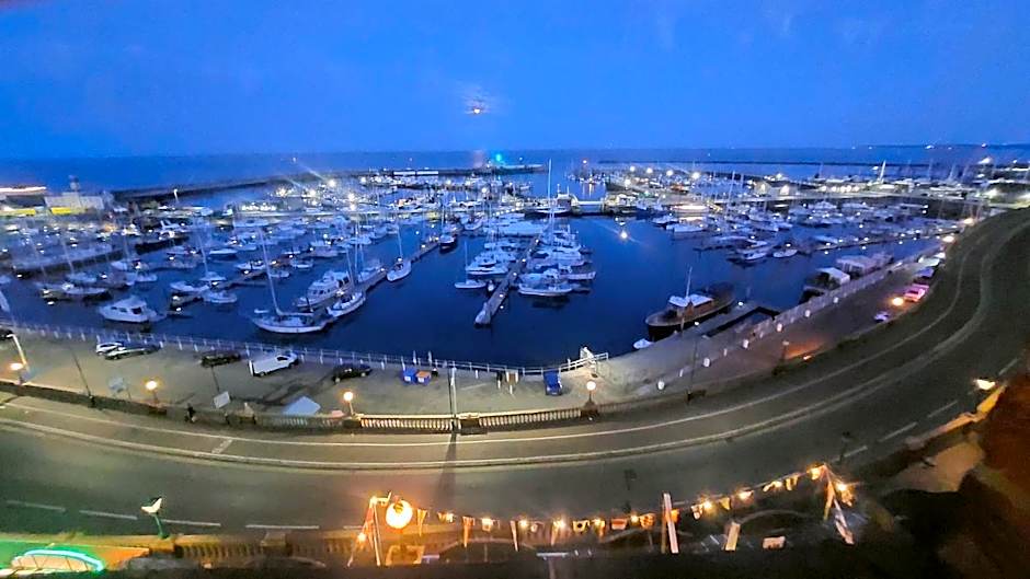 Royal Temple Yacht Club, Bar & Hotel, Pet Friendly!